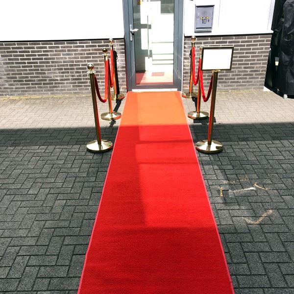 Rode Loper met Afzetpaaltjes